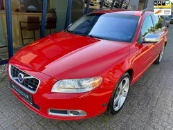 Rood Gebruikt 2010 Volvo V70 R-Design Stationwagen | € 16.945 (Duur)