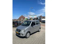 Grijs Gebruikt 2003 Opel Agila Essentia Hatchback | € 1.595 (Iets duurder)