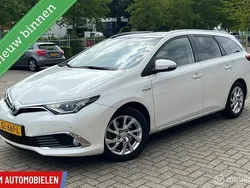 Wit Gebruikt 2015 Toyota Auris Touring Sports Stationwagen | € 9.250 (Eerlijke prijs)