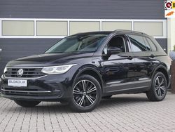 Zwart Gebruikt 2021 VW Tiguan Life SUV | € 27.400 (Goede deal)