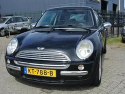 Zwart Gebruikt 2004 Mini ONE Pepper Hatchback | € 1.199 (Eerlijke prijs)