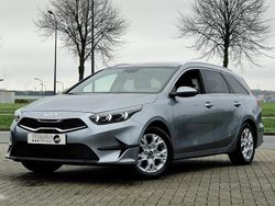 Grijs Gebruikt 2023 Kia Ceed Hatchback | € 22.950 (Duur)