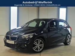 Zwart Gebruikt 2017 BMW 218 Executive Stationwagen | € 18.450 (Eerlijke prijs)