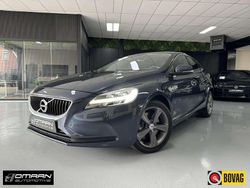 Blauw Gebruikt 2017 Volvo V40 Stationwagen | € 19.990 (Eerlijke prijs)