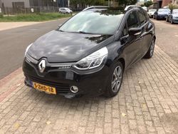 Zwart Gebruikt 2015 Renault Clio IV Night&Day Hatchback | € 4.995 (Iets duurder)