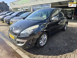 Zwart Gebruikt 2011 Renault Scénic III MPV | € 5.450 (Eerlijke prijs)