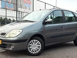 Grijs Gebruikt 2002 Renault Scénic Authentique MPV | € 1.099 (Eerlijke prijs)
