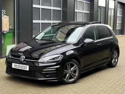 Zwart Gebruikt 2018 VW Golf VII R-line Hatchback | € 19.950 (Eerlijke prijs)