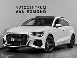 Wit Gebruikt 2022 Audi A3 Sportback e-tron S-Line Sedan | € 35.999