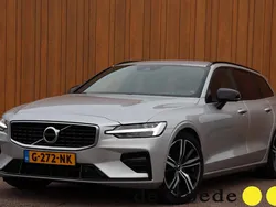 Grijs Gebruikt 2019 Volvo V60 R-Design Stationwagen | € 29.940 (Iets duurder)