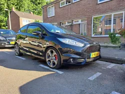 Zwart Gebruikt 2015 Ford Fiesta ST Hatchback | € 11.250