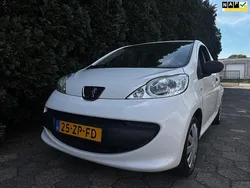 Wit Gebruikt 2008 Peugeot 107 Hatchback | € 1.950 (Eerlijke prijs)