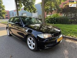 Zwart Gebruikt 2007 BMW 118 Hatchback | € 2.250 (Eerlijke prijs)