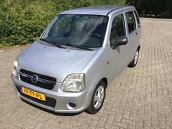 Grijs Gebruikt 2007 Opel Agila Hatchback | € 1.999 (Iets duurder)