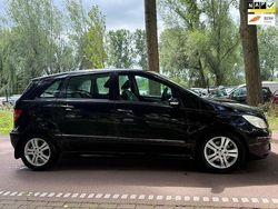 Zwart, metallic lak Gebruikt 2008 Mercedes B200 MPV | € 2.399 (Goede deal)