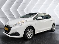 Wit Gebruikt 2018 Peugeot 208 Hatchback | € 3.940 (Super prijs)
