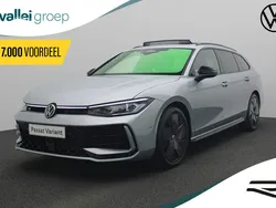 Grijs Nieuw 2024 VW Passat Business Stationwagen | € 56.999