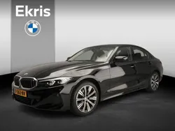 Zwart Gebruikt 2023 BMW 318 Comfort Edition Sedan | € 35.900 (Eerlijke prijs)