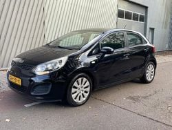 Zwart Gebruikt 2011 Kia Rio Comfort Hatchback | € 2.950 (Super prijs)