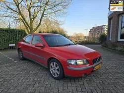 Rood Gebruikt 2002 Volvo S60 Sedan | € 1.195