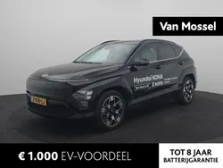 Zwart Gebruikt 2024 Hyundai Kona Premium SUV | € 38.940 (Eerlijke prijs)