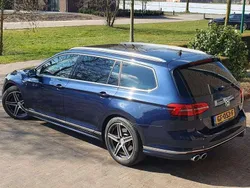 Blauw Gebruikt 2015 VW Passat Highline Stationwagen | € 16.000 (Eerlijke prijs)