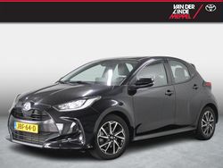 Zwart Gebruikt 2022 Toyota Yaris Hatchback | € 21.950 (Eerlijke prijs)