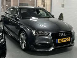 Grijs Gebruikt 2016 Audi A3 Sport Sedan | € 15.499 (Eerlijke prijs)