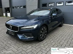 Blauw Gebruikt 2022 Volvo V60 Plus Stationwagen | € 27.950