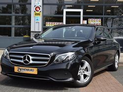 Zwart Gebruikt 2016 Mercedes E200 Prestige Sedan | € 23.950 (Goede deal)