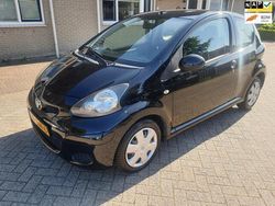 Zwart Gebruikt 2009 Toyota Aygo Comfort Hatchback | € 1.750 (Duur)