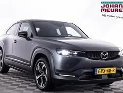 Grijs, metallic lak Gebruikt 2024 Mazda MX30 Ad'Vantage SUV | € 26.990 (Super prijs)