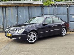 Blauw Gebruikt 2002 Mercedes E320 Avantgarde Sedan | € 4.850
