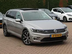 Grijs Gebruikt 2015 VW Passat Highline Stationwagen | € 13.950 (Eerlijke prijs)