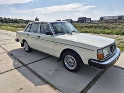 Wit Gebruikt 1980 Volvo 244 Sedan | € 14.500