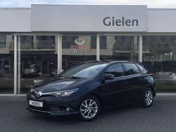 Grijs Gebruikt 2015 Toyota Auris Hatchback | € 13.900 (Iets duurder)