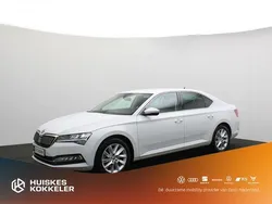 Wit Gebruikt 2023 Skoda Superb Business Line Hatchback | € 30.900 (Goede deal)