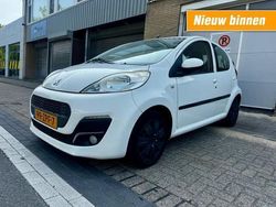 Wit, andere lak Gebruikt 2013 Peugeot 107 Active Hatchback | € 3.795 (Eerlijke prijs)