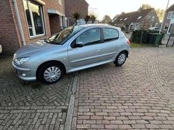 Gebruikt 2005 Peugeot 206 Filou Sedan | € 750 (Iets duurder)