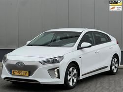 Wit Gebruikt 2016 Hyundai Ioniq Comfort Hatchback | € 9.485 (Duur)