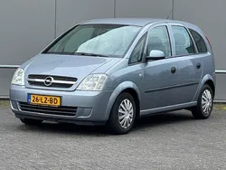 Grijs Gebruikt 2003 Opel Meriva Essentia MPV | € 1.649 (Eerlijke prijs)