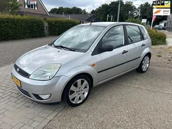 Grijs Gebruikt 2004 Ford Fiesta Futura Hatchback | € 1.000 (Eerlijke prijs)