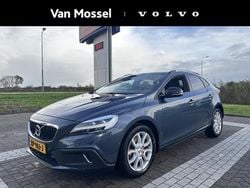 Blauw Gebruikt 2019 Volvo V40 CC Stationwagen | € 19.940 (Eerlijke prijs)