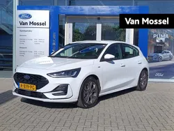 Wit Gebruikt 2022 Ford Focus ST-Line Hatchback | € 20.945 (Goede deal)