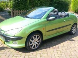 Groen Gebruikt 2002 Peugeot 206 Cabriolet | € 1.500 (Eerlijke prijs)