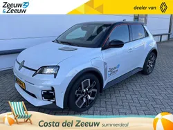 Wit Nieuw 2025 Renault R5 Iconic Hatchback | € 30.450 (Goede deal)
