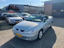Grijs Gebruikt 2002 Renault Mégane Cabriolet Sportway Cabriolet | € 2.990 (Eerlijke prijs)