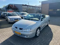 Grijs Gebruikt 2002 Renault Mégane Cabriolet Sportway Cabriolet | € 2.990 (Iets duurder)