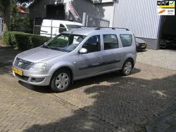 Grijs, metallic lak Gebruikt 2009 Dacia Logan MCV Lauréate MPV | € 1.750