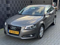 Bruin, metallic lak Gebruikt 2012 Audi A3 Sportback Premium Hatchback | € 8.950 (Eerlijke prijs)